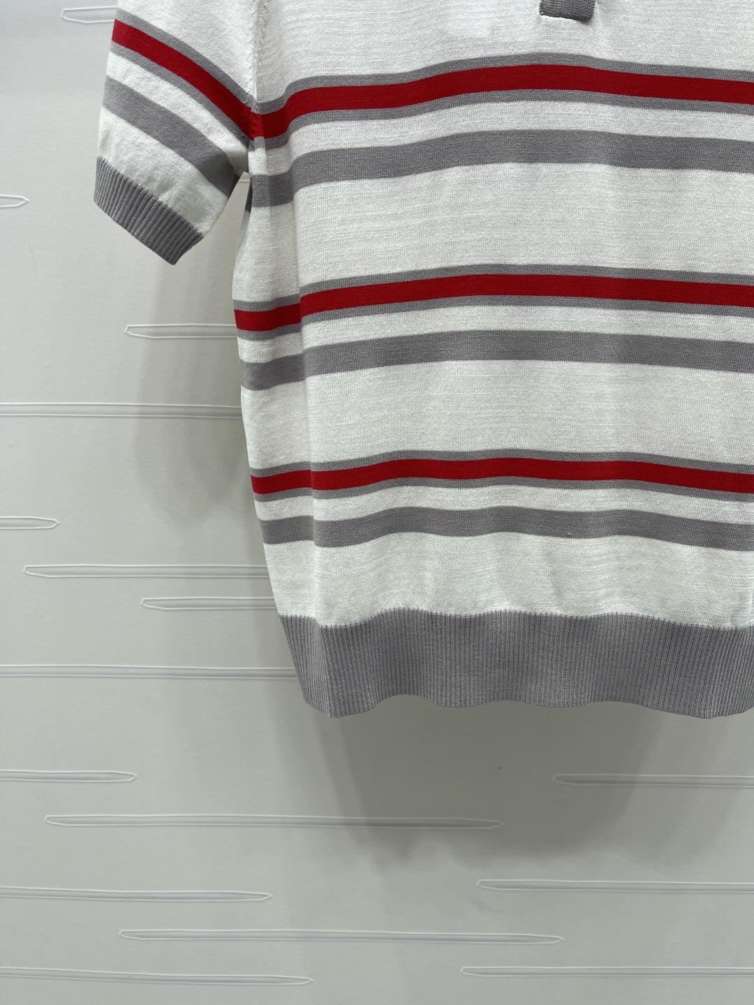 Women's short sleeves